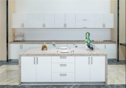 石英石的颜色搭配与厨房风格如何协调？