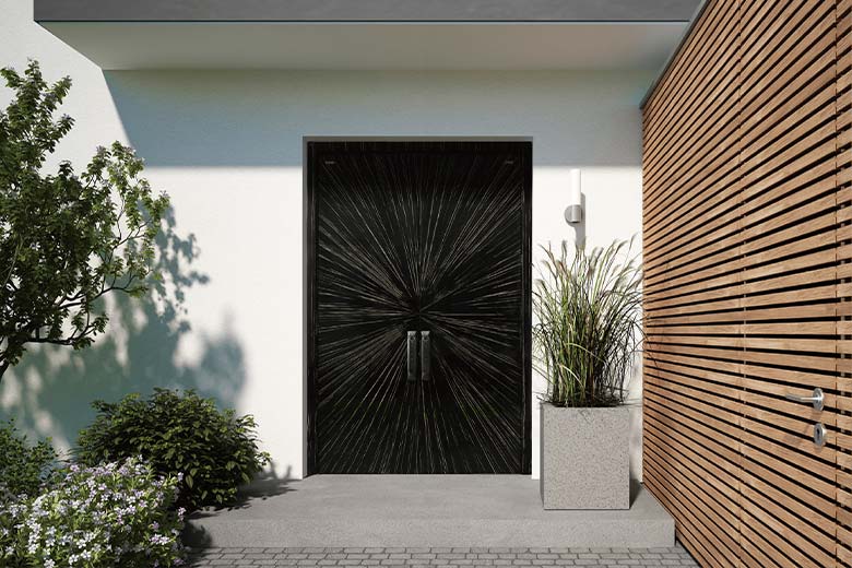 领尚木门采用进口SPF木材和冷压工艺，破解木门变形难题